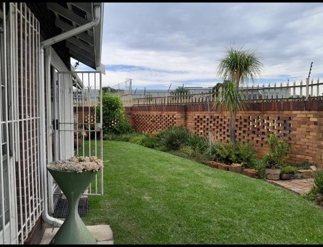 3 BEDROOM SIMPLEX FOR SALE IN RUSTIVIA